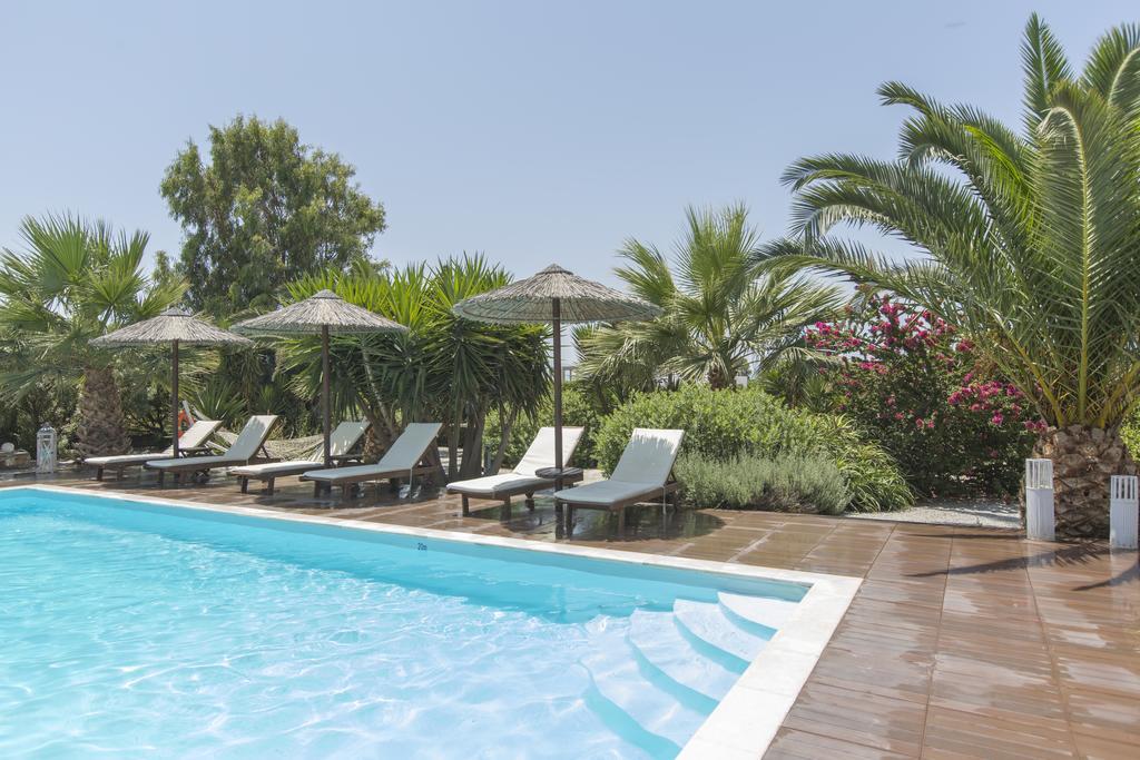 Valena Mare Suites & Apartments Plaka  Exterior photo