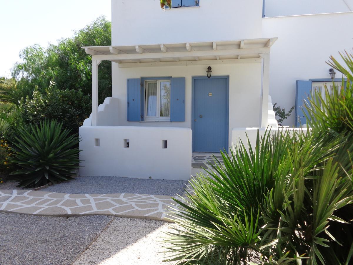 Valena Mare Suites & Apartments Plaka  Exterior photo