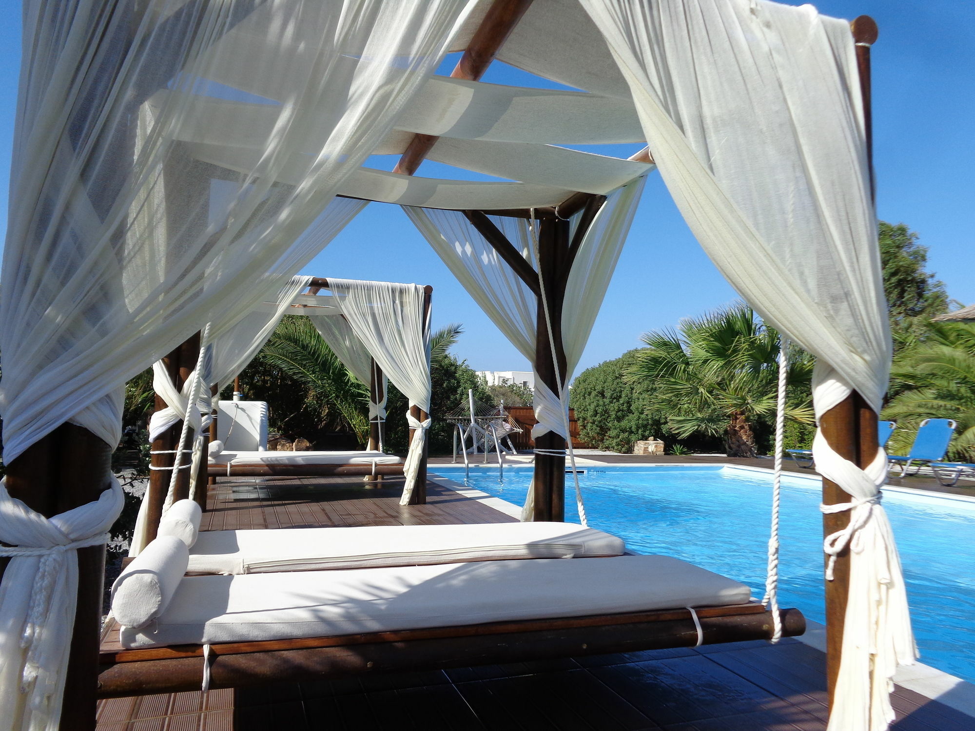 Valena Mare Suites & Apartments Plaka  Exterior photo