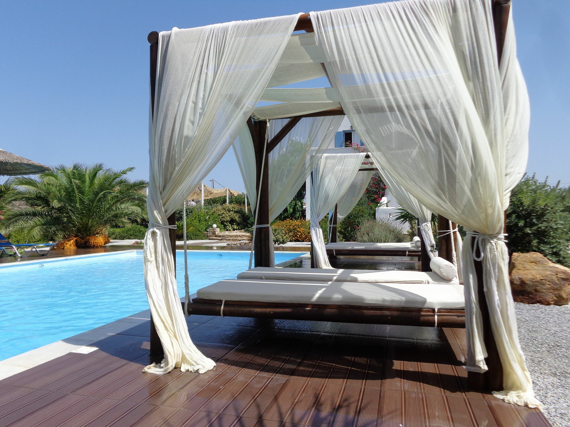 Valena Mare Suites & Apartments Plaka  Exterior photo