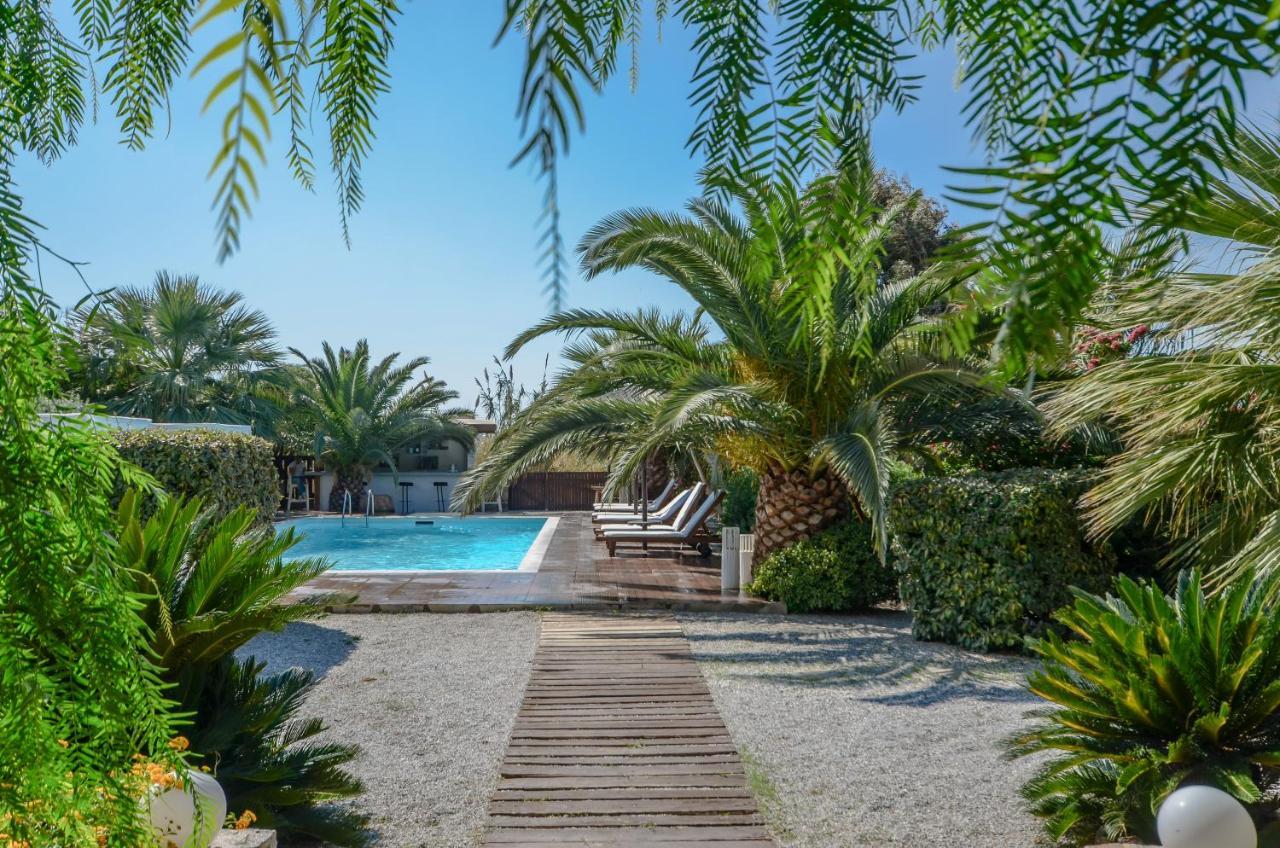 Valena Mare Suites & Apartments Plaka  Exterior photo